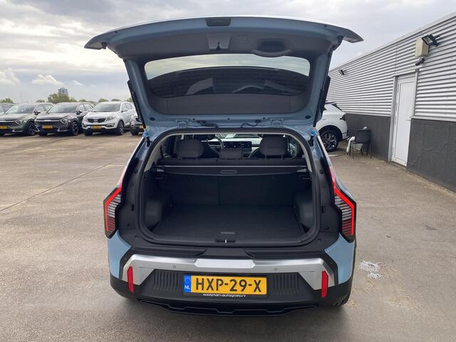 KIA EV3 Plus 81.4 kWh Nette auto, lage KM stand, dodehoekdetectie, camera, parkeersensoren, stoel- en stuurverwarming, Apple CarPlay/Android Auto
