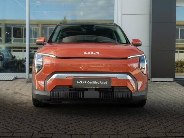 KIA EV3 Plus Advanced 81.4 kWh | Panorama Schuifkantel dak | elektr. achterklep | Leder | Stoel & stuurverwarming l SOH 99%
