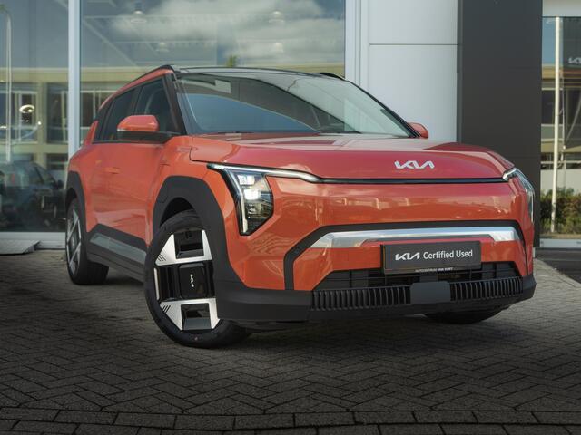 KIA EV3 Plus Advanced 81.4 kWh | Panorama Schuifkantel dak | elektr. achterklep | Leder | Stoel & stuurverwarming l SOH 99%