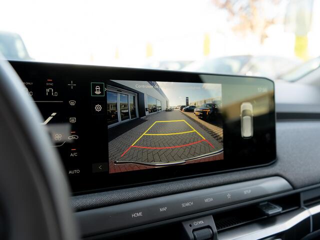 KIA EV3 Plus Advanced 81.4 kWh | Panorama Schuifkantel dak | elektr. achterklep | Leder | Stoel & stuurverwarming l SOH 99%