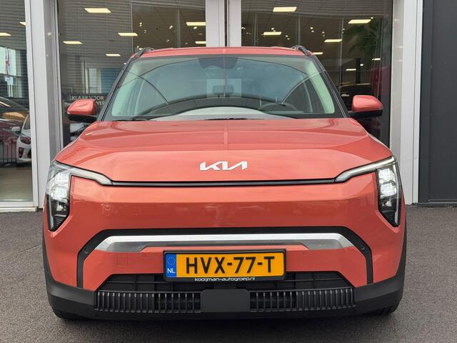 KIA EV3 Plus 81.4 kWh | Dodehoekdetectie | Stoel/stuurverwarming | Keyless Entry | Parkeersensoren V + A