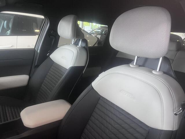 KIA EV4 GT-Line Business Edition 81.4 kWh ACTIE PRIJS!! VOORRAAD AUTO!! UNIEKE KLEUR MAT SILVER!!