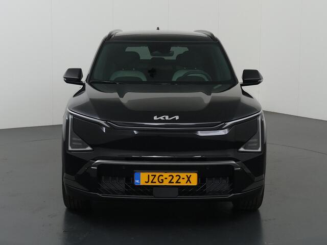 KIA EV5 GT-Line 81.4 kWh | Panoramaschuifdak | Harman Kardon | Led-Matrix | Stoelverwarming voor en achter | Zwarte hemelbekleding |