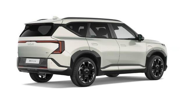 KIA EV5 GT-Line Business Edition 81.4 kWh | Panoramaschuifdak | Led Koplampen | Stoelverwarming voor en achter | Zwarte hemelbekleding |p | Stoelventilatie | Adaptieve cruise control |