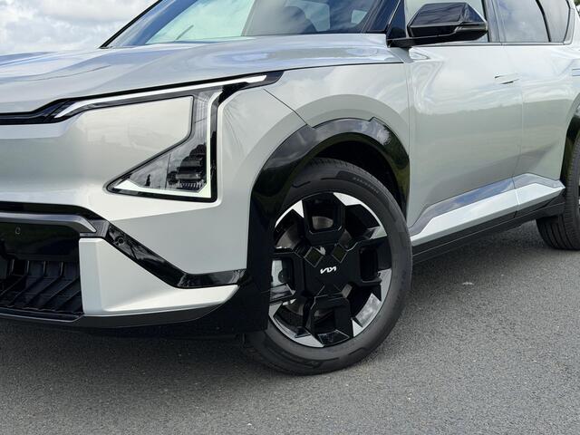 KIA EV5 GT-Line Business Edition 81.4 kWh | Panoramaschuifdak | Led Koplampen | Stoelverwarming voor en achter | Zwarte hemelbekleding | Adaptieve cruise control |