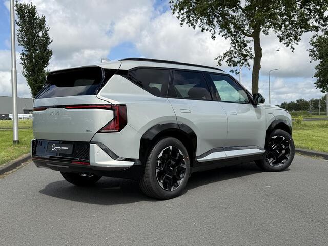 KIA EV5 GT-Line Business Edition 81.4 kWh | Panoramaschuifdak | Led Koplampen | Stoelverwarming voor en achter | Zwarte hemelbekleding | Adaptieve cruise control |
