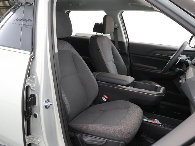 KIA EV5 Air 81.4 kWh | Privacy glass | Stoelverwarming | Dodehoekassistentie | Adaptieve cruise control | Parkeersensoren voor+ achter | Achteruitrijcamera |