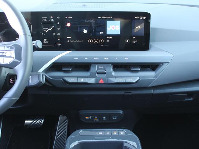 KIA EV5 GT-Line Business Edition 81.4 kWh | Stuur-/stoelverwarming v+a | Schuifdak | Leer | Elek. stoelverstelling + achterklep | 20" LM | LED | All season |