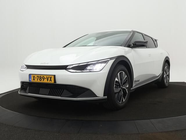 KIA EV6 Light 58 kWh * Rijdende Demo * - Navigatie - Apple Carplay/Android Auto - Climate Control - Privacy Glass - Fabrieksgarantie tot 02-2031