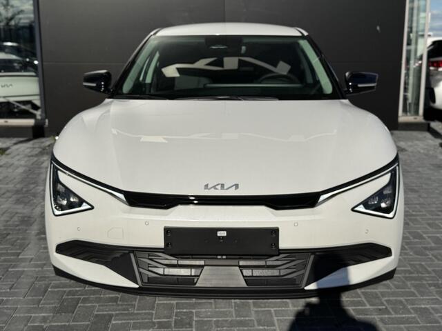 KIA EV6 Light Edition 63 kWh VOORRAAD ACTIE!!! | Camera | Keyless Entry | Stoelverwarming | Apple Carplay | Android Auto |
