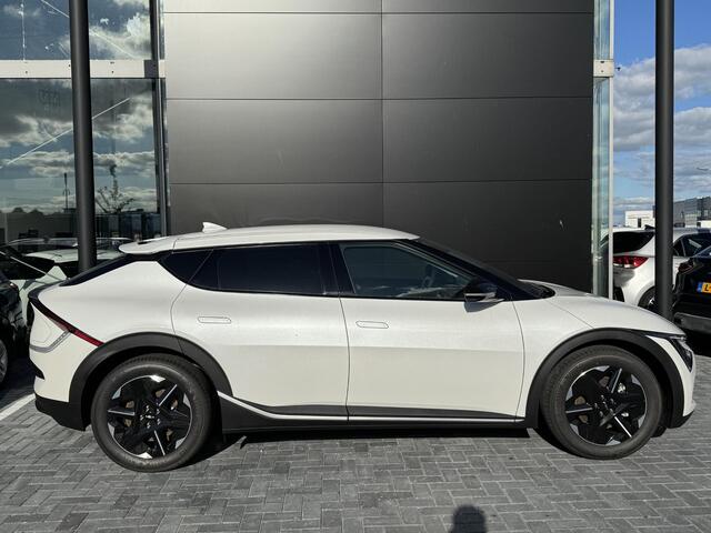 KIA EV6 Light Edition 63 kWh VOORRAAD ACTIE!!! | Camera | Keyless Entry | Stoelverwarming | Apple Carplay | Android Auto |