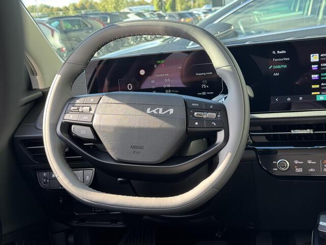 KIA EV6 Light Edition 63 kWh VOORRAAD ACTIE!!! | Camera | Keyless Entry | Stoelverwarming | Apple Carplay | Android Auto |