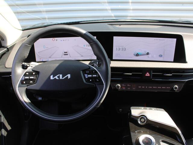 KIA EV6 Edition Advanced 77.4 kWh | Stuur-/stoelverwarming | BTW | Camera | Cruise adapt. | Elektr. achterklep + stoelbediening | 20" LM |