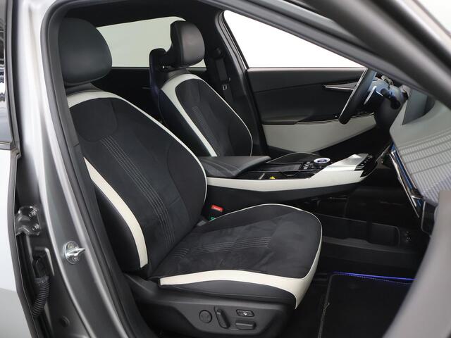 KIA EV6 GT-Line 77.4 kWh | Parkeercamera 360°| Stoelverwarming/Koeling | Cruise Control Adaptief | Elektr. Achterklep | Navigatie |