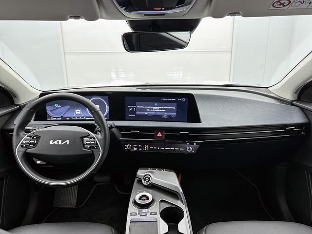 KIA EV6 Light Edition 58 kWh | NL AUTO! | Trekhaak | Navi | Stoelverwarming |