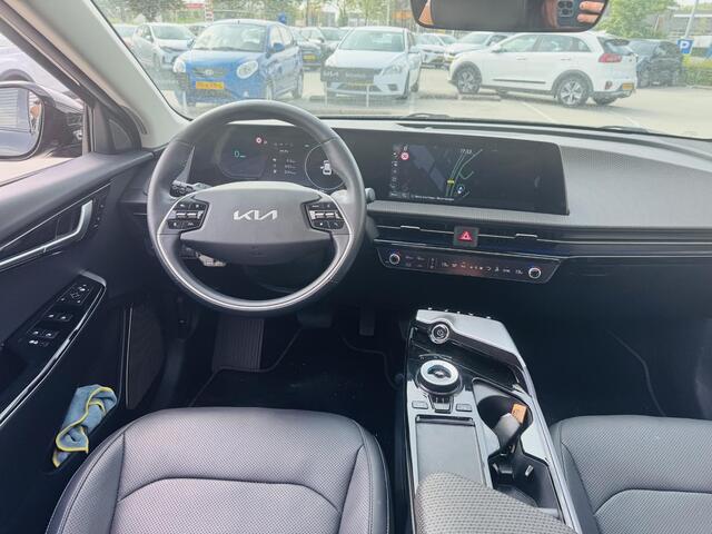 KIA EV6 Plus Advanced 77.4 kWh Trekhaak | Panoramadak | 20 inch | Auto rijdt momenteel km stand kan iets variëren