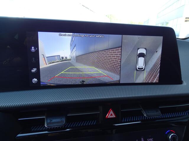 KIA EV6 GT-Line 77.4 kWh AUTOMAAT| NAVIGATIE| PANORAMADAK| HEAD-UP DISPLAY| ALCANTARA INTERIEUR| AIRCO/ECC| ADAPTIEVE CRUISE| TREKHAAK| PARKEERSENSOREN