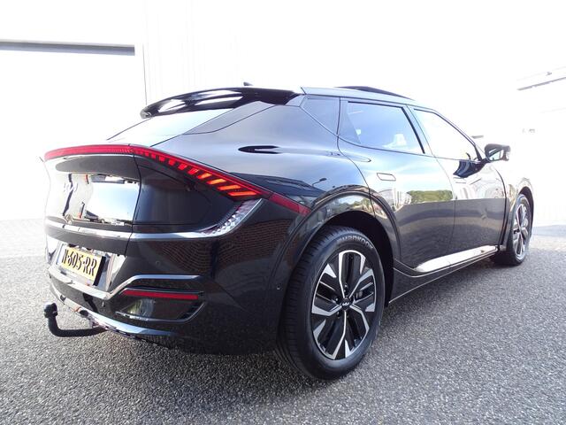 KIA EV6 GT-Line 77.4 kWh AUTOMAAT| NAVIGATIE| PANORAMADAK| HEAD-UP DISPLAY| ALCANTARA INTERIEUR| AIRCO/ECC| ADAPTIEVE CRUISE| TREKHAAK| PARKEERSENSOREN