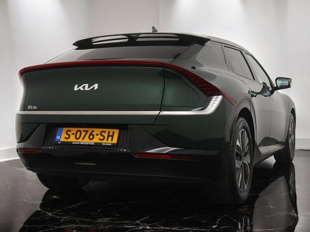 KIA EV6 58kWh Plus (SOH 97,7%) - Lederen bekleding - Navigatie - Elektr. stoelen - Stoel- en stuurverwarming - Afneembare trekhaak - Fabrieksgarantie tot 04-2030