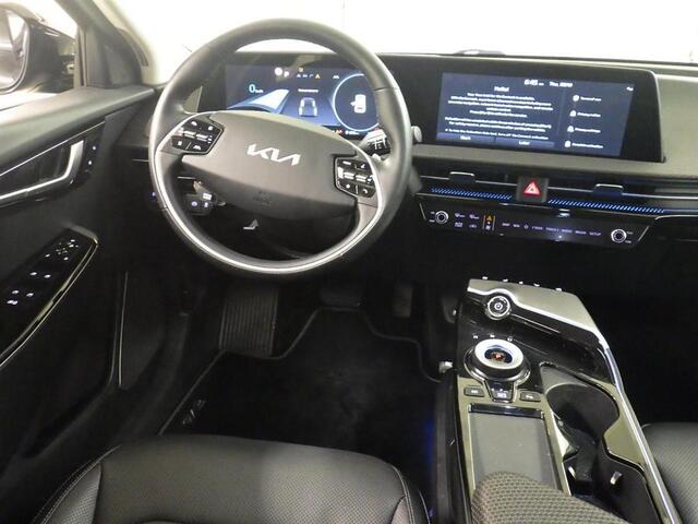 KIA EV6 Plus Advanced 77.4 kWh SOH 98% | ADAPTIEVE CRUISECONTROL | NAVIGATIE | PANORAMADAK | VERWARMDE VOORSTOELEN | FULL LED PAKKET | AIRCO / ECC | ACHTERUITRIJCAMERA | PARKEERSENSOREN ACHTER |