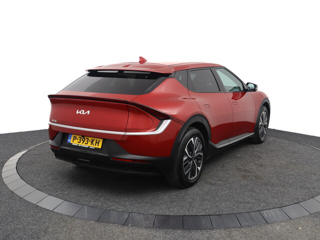 KIA EV6 58 kWh Light Edition - SOH 97,6% - Stoelverwarming - Navigatie - LED koplampen - Privacy Glass - Fabrieksgarantie tot 04-2029