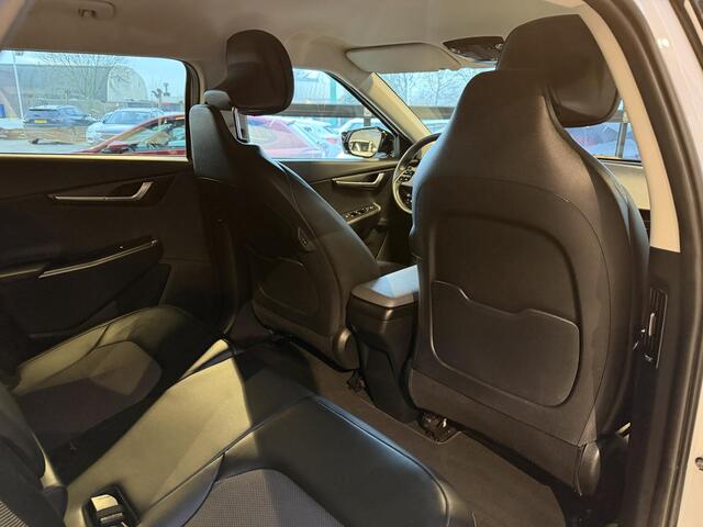 KIA EV6 Air 58 kWh SOH 100% | ADAPTIEVE CRUISECONTROL | NAVIGATIE | LEDER | VERWARMDE VOORSTOELEN | FULL LED PAKKET | AIRCO / ECC | ACHTERUITRIJCAMERA | PARKEERSENSOREN ACHTER |