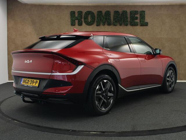 KIA EV6 Air 84 kWh SOH 99.5%!!- GROOT ACCU PAKKET - ORIGINEEL NEDERLANDSE AUTO - TREKHAAK 1.800 KG GEREMD TREKGEWICHT - STUUR EN STOEL VERWARMING - APPLE CARPLAY/ANDROID AUTO - PARKEERSENSOREN VOOR EN ACHTER - NAVGIATIE