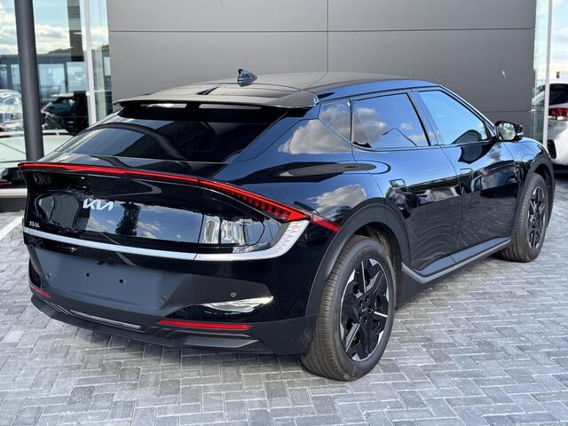 KIA EV6 Light Edition 63 kWh Stoel/Stuurwielverwarming | Navigatie | Parkeercamera | Climate Control |