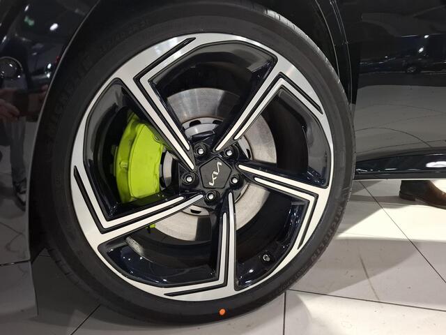 KIA EV6 GT AWD 77.4 kWh 585 PK, Uniek 1559 km, Panorama Dak, Meridian Sound, Kuipstoelen, 21" GT Velgen.