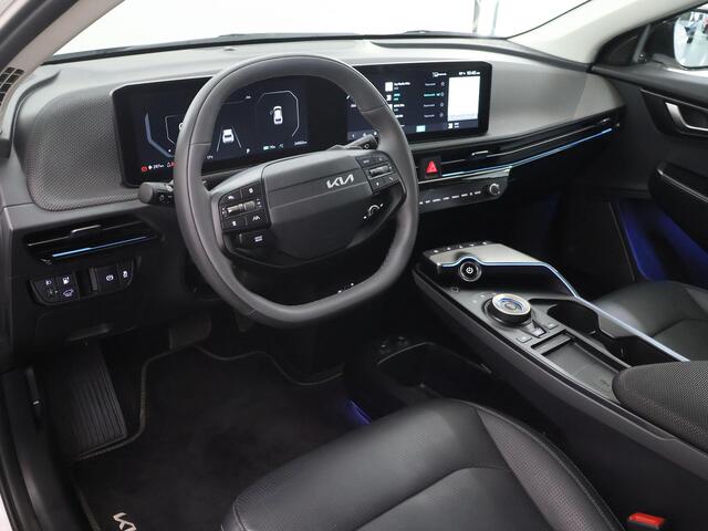 KIA EV6 Plus Advanced 84 kWh | SOH 99% | Lederen Interieur | Ele.verstelbare stoelen | Apple CarPlay/Android Auto | DAB | Navigatie | 360 Camera | Stuurverwarming | Stoelkoeling/Stoelverwarming | Adaptieve Cruise Control |
