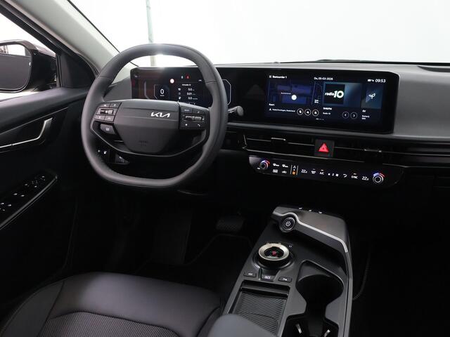KIA EV6 Light Edition 63 kWh | Stoelverwarming | Adaptieve cruise control | Parkeersensoren | Stuurwiel verwarmd |
