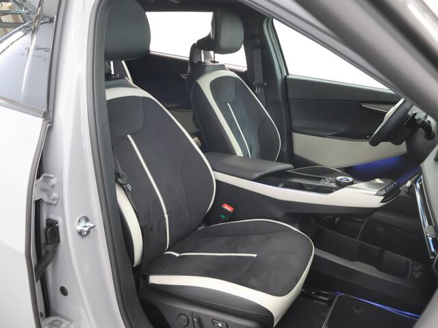 KIA EV6 GT-Line pano 84.0 kWh | Afneembare trekhaak | Facelift | Panoramadak | Led Matrix Koplampen | Meridian Surround | Head-Up | 360° Camera |