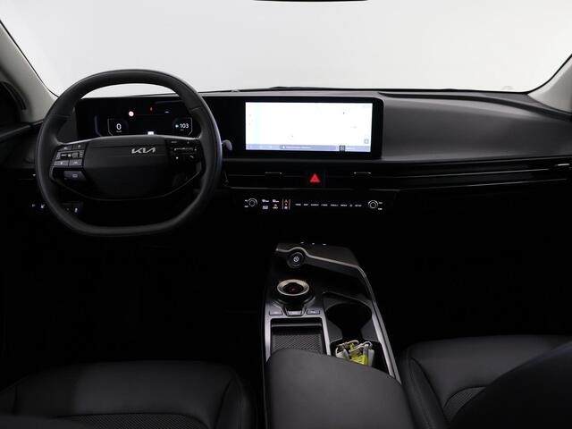 KIA EV6 Light Edition 63 kWh | Facelift | Parkeercamera | Keyless Entry | Stoelverwarming | Apple Carplay/Android Auto | Led Koplampen | 19" |