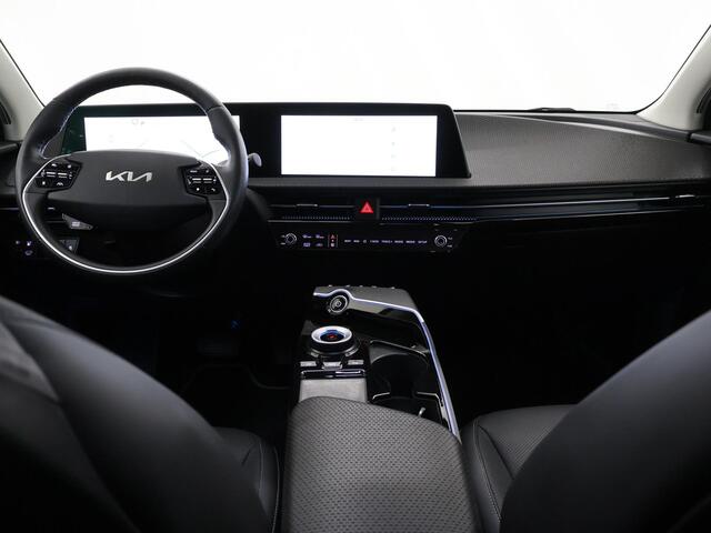 KIA EV6 Plus 77.4 kWh | Lederen Interieur | Apple CarPlay/Android Auto | Stoel/Stuur verwarming | Camera | Stoelkoeling | Interieurverlichting | Adaptieve Cruise Control | Ele. kofferdeksel |