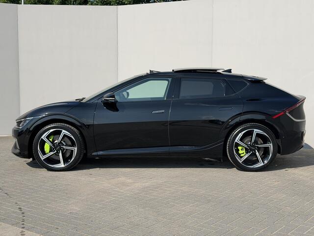 KIA EV6 GT AWD 77.4 kWh 585 pk / SOH 100% /Fabrieksgarantie tot 4-2031 / Dealer onderhouden / Meridian Audio / Warmtepomp / Camera 360° / Navi / Apple Carplay Android / 21" LM wielen / HUD / Sport & Kuipstoelen / CCS Snelladen / Elektr. Achterklep / Stoel Verwarm