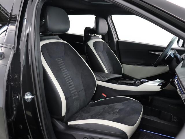 KIA EV6 GT-Line AWD 77.4 kWh Kia EV6 GT-Line AWD 77 kWh | Demo | 12% bijtelling | Panoramadak | Navigatiesysteem | Parkeercamera | Stoelverwarming | Apple carplay