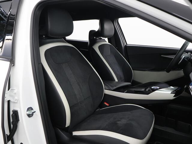 KIA EV6 GT-Line 77.4 kWh Kia EV6 GT-Line 77 kWh | Demo | 12% bijtelling | Adaptieve Cruise Control | Stoelverwarming | Navigatie | Parkeercamera