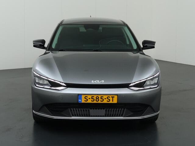 KIA EV6 Air 58 kWh | Trekhaak | Stoel/Stuurwielverwarming | Navigatie | Parkeercamera | Climate Control | Cruise Control Adaptief |