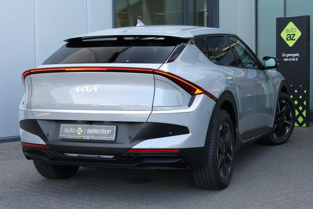 KIA EV6 Light Edition 63 kWh / Stoel en stuurwielverwarming / Camera / Carplay