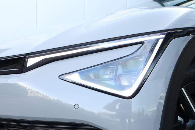 KIA EV6 Light Edition 63 kWh / Stoel en stuurwielverwarming / Camera / Carplay