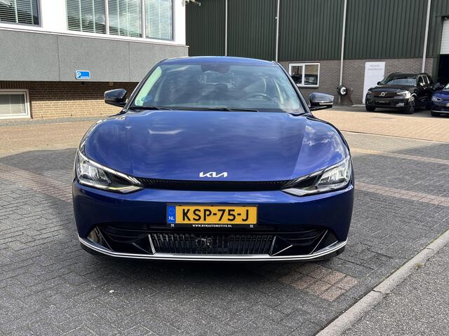 KIA EV6 Light 77.4 kWh SOH 100% | 3.000KM UNIEKE KM-STAND | KIA DEALER ONDERHOUDEN | 1E EIGENAAR | LEDEREN BEKLEDING | CAMERA | ADAPTIVE CRUISE | KIA GARANTIE TOT 10-2030 | BTW VERREKENBAAR