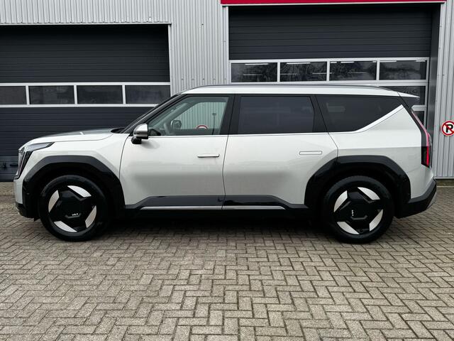KIA EV9 Air 99.8 kWh - Stoelverwarming-/ventilatie - LED - Navigatie - 360 Camera - Climate Control - Climate Control - Fabrieksgarantie tot 05-2031