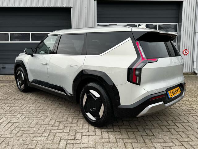 KIA EV9 Air 99.8 kWh - Stoelverwarming-/ventilatie - LED - Navigatie - 360 Camera - Climate Control - Climate Control - Fabrieksgarantie tot 05-2031