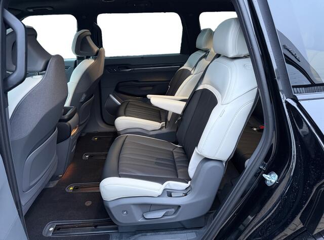 KIA EV9 GT-Line 6p 99.8 kWh I Levertijd in overleg AUTOMATIC | audio installatie premium | lichtmetalen velgen 21" | achterbank elektrisch neerklapbaar | achterbank verwarmd | achteruitrijcamera | stoel ventilatie achter | stoel ventilatie voor | volledig digitaa