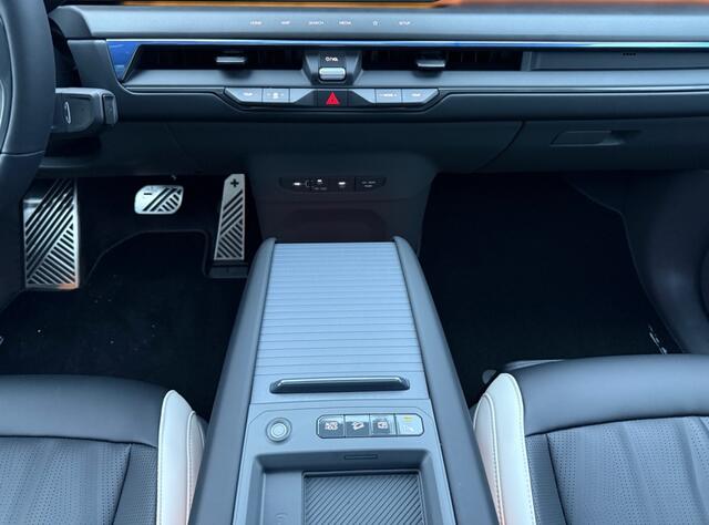 KIA EV9 GT-Line 6p 99.8 kWh I Levertijd in overleg AUTOMATIC | audio installatie premium | lichtmetalen velgen 21" | achterbank elektrisch neerklapbaar | achterbank verwarmd | achteruitrijcamera | stoel ventilatie achter | stoel ventilatie voor | volledig digitaa