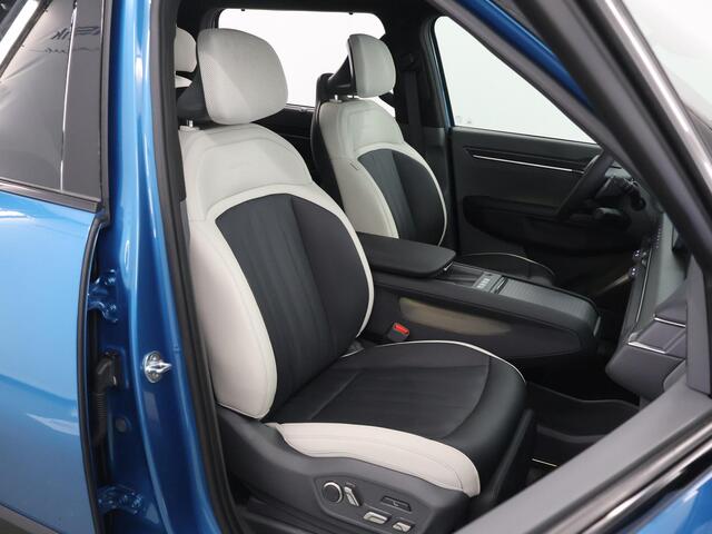 KIA EV9 GT-Line AWD 99.8 kWh | Panoramaschuifdak | LED-matrix | Head-up | Meridian premium sound | Stoelverwarming/ventilatie | 360°-camera |