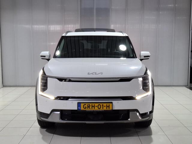 KIA EV9 Plus AWD 99.8 kWh Trekhaak, 2500 kilo trekgewicht, Schuif kanteldak, Stoel verkoeling, stoel verwarming.
