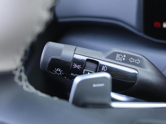 KIA K K4 Sportswagon 1.0 T-GDi MHEV GT-Line Launch Edition (pano) | Stuur-/stoelverwarming | Camera | LED | 17" LM | Elek. stoel | Draadloze telefoonlader |