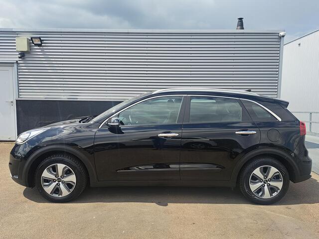 KIA Niro 1.6 GDi Hybrid DynamicLine Navigatie, Achteruitrijcamera, Nieuw geleverd, Dealer onderhouden, Cruise control, Climate control