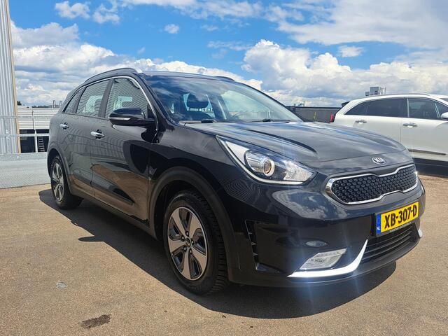 KIA Niro 1.6 GDi Hybrid DynamicLine Navigatie, Achteruitrijcamera, Nieuw geleverd, Dealer onderhouden, Cruise control, Climate control